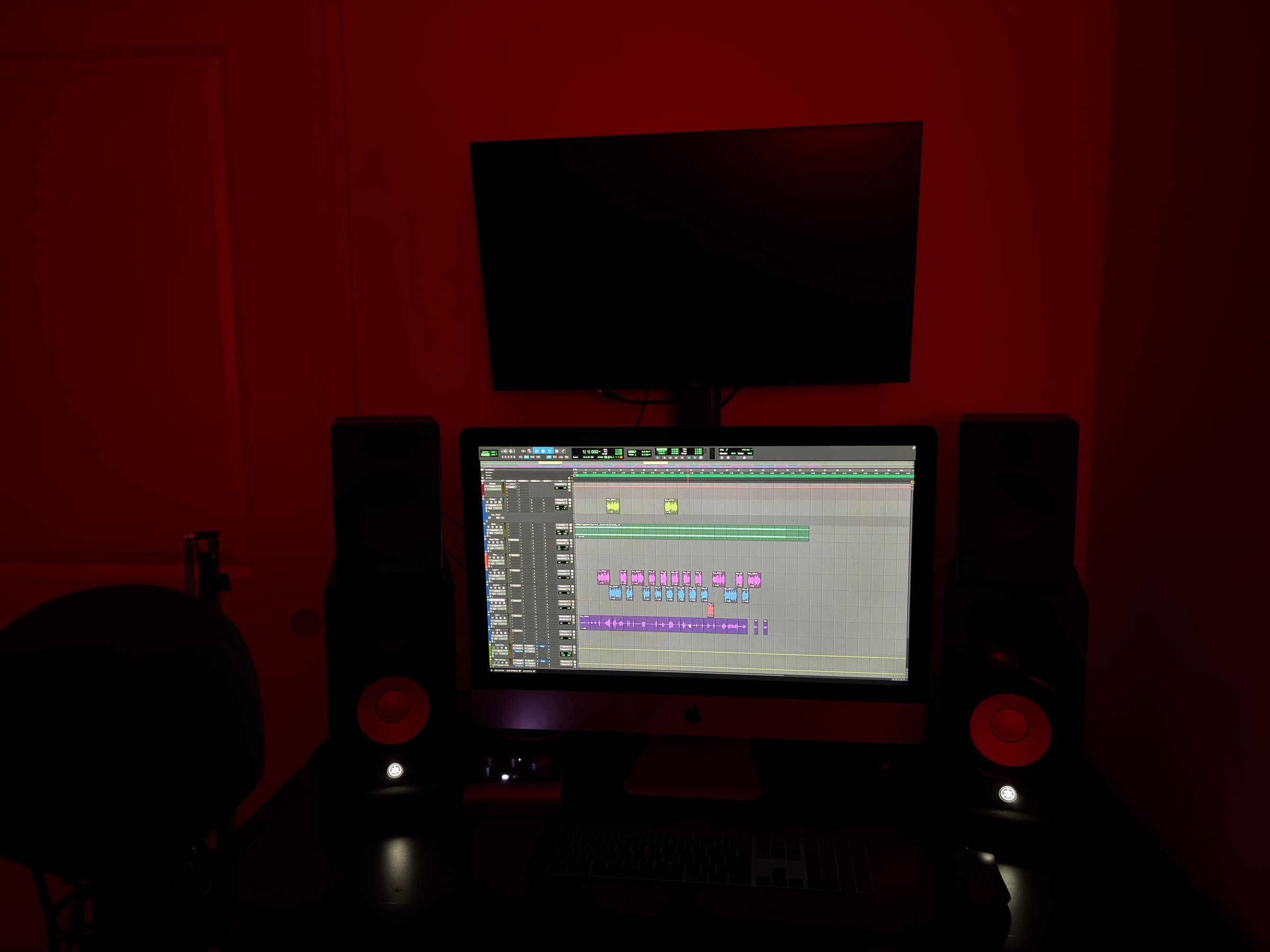 The HI9 STUDIOS setup: Pro Tools session on screen between two studio monitors